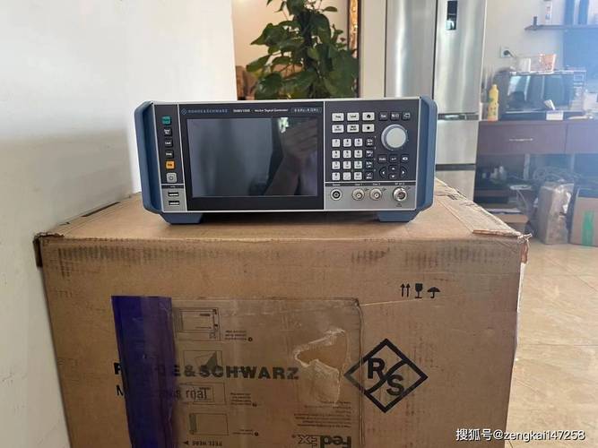 领夹麦克风哪个品牌好?西圣、博雅、罗德无线领夹麦对比较量!