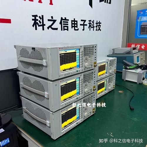 4款简约美观的尿液分析仪设计